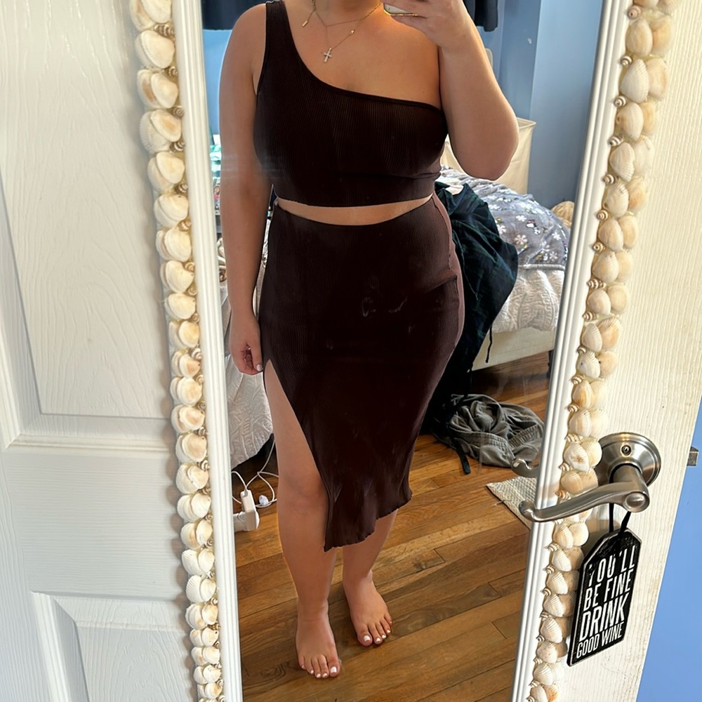 Never worn Lulus chocolate brown matching set size XL